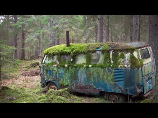 hermit's house in an abandoned bus